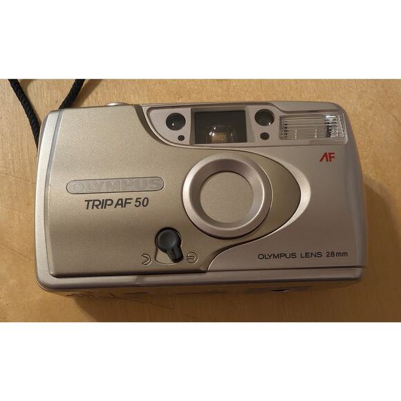 🎃Olympus Trip AF 50 35MM Camera - Picture 1 of 3